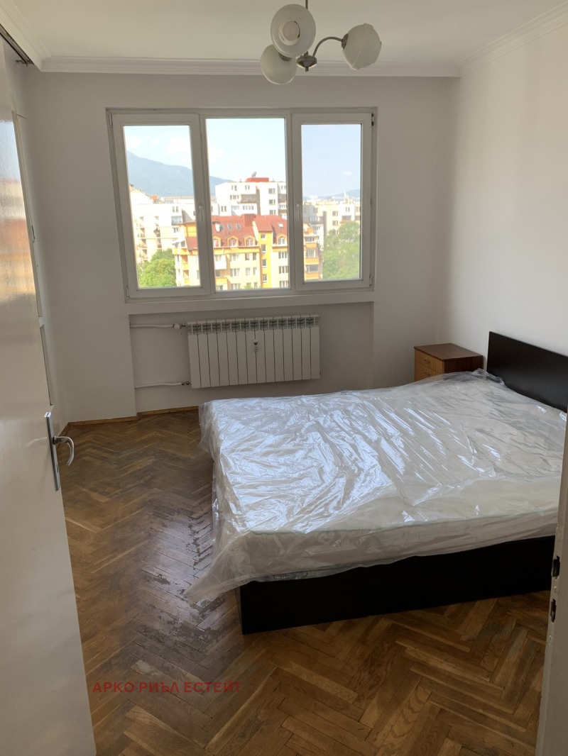 В оренду  2 спальні София , Стрелбище , 74 кв.м | 97743314