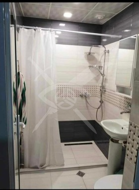 3-стаен град Варна, Колхозен пазар 5