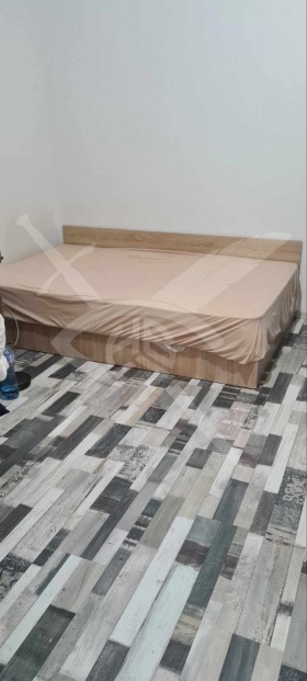 3-стаен град Варна, Колхозен пазар 4