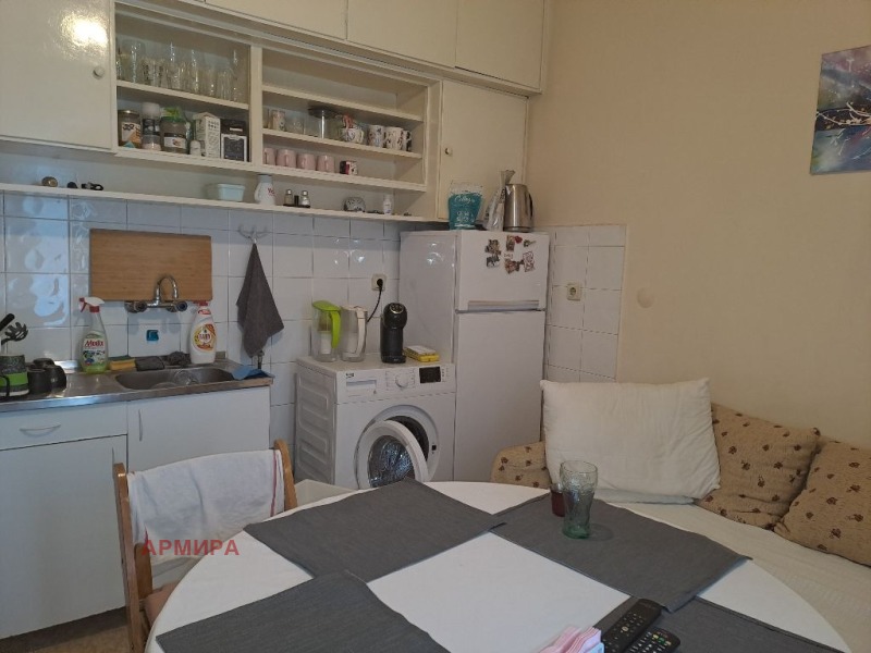 Te huur  Studio Sofia , Tsentar , 43 m² | 32908885 - afbeelding [2]