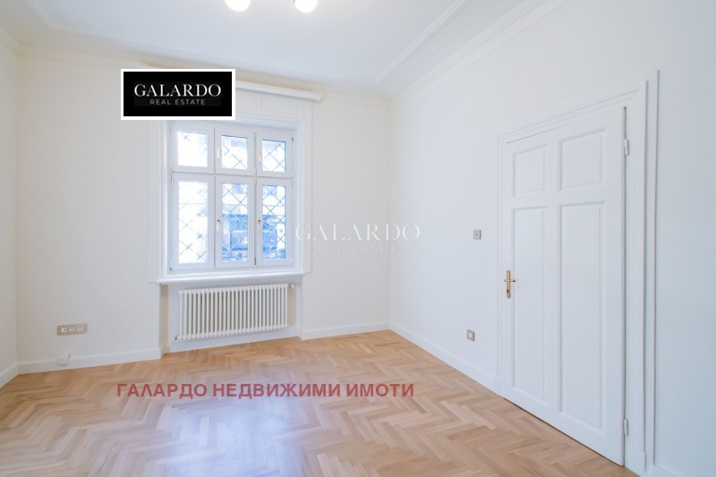 Дава под наем КЪЩА, гр. София, Докторски паметник, снимка 15 - Къщи - 53334442