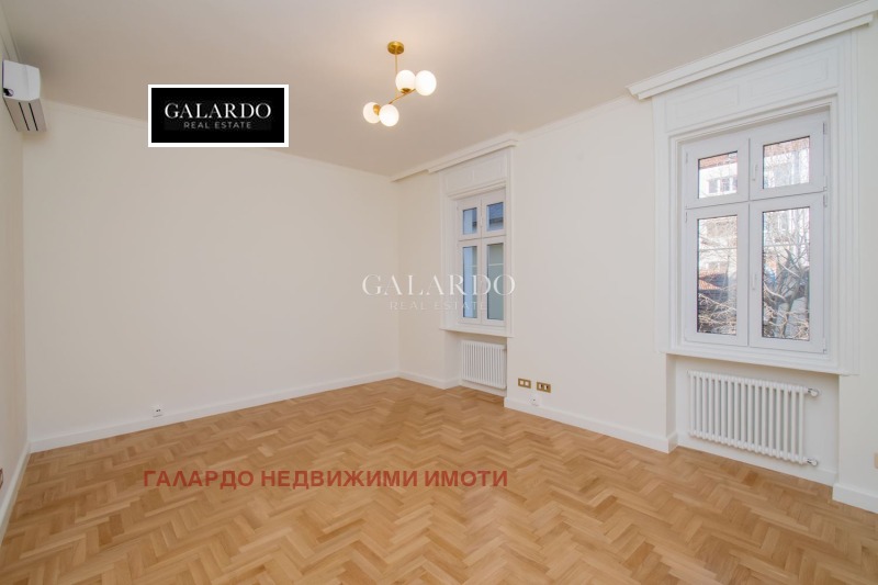 Дава под наем КЪЩА, гр. София, Докторски паметник, снимка 13 - Къщи - 53334442