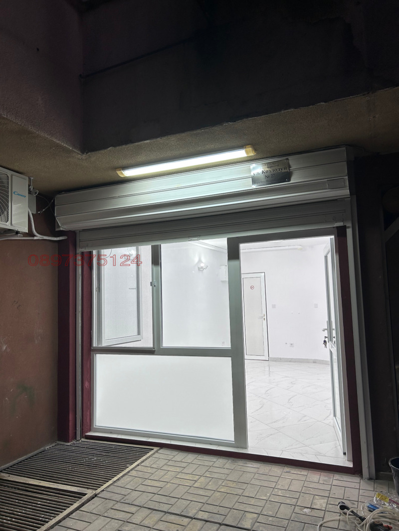 Дава под Наем ОФИС в град Варна, Бизнес хотел - 24 кв.м / 300 € » 586.75 лв.