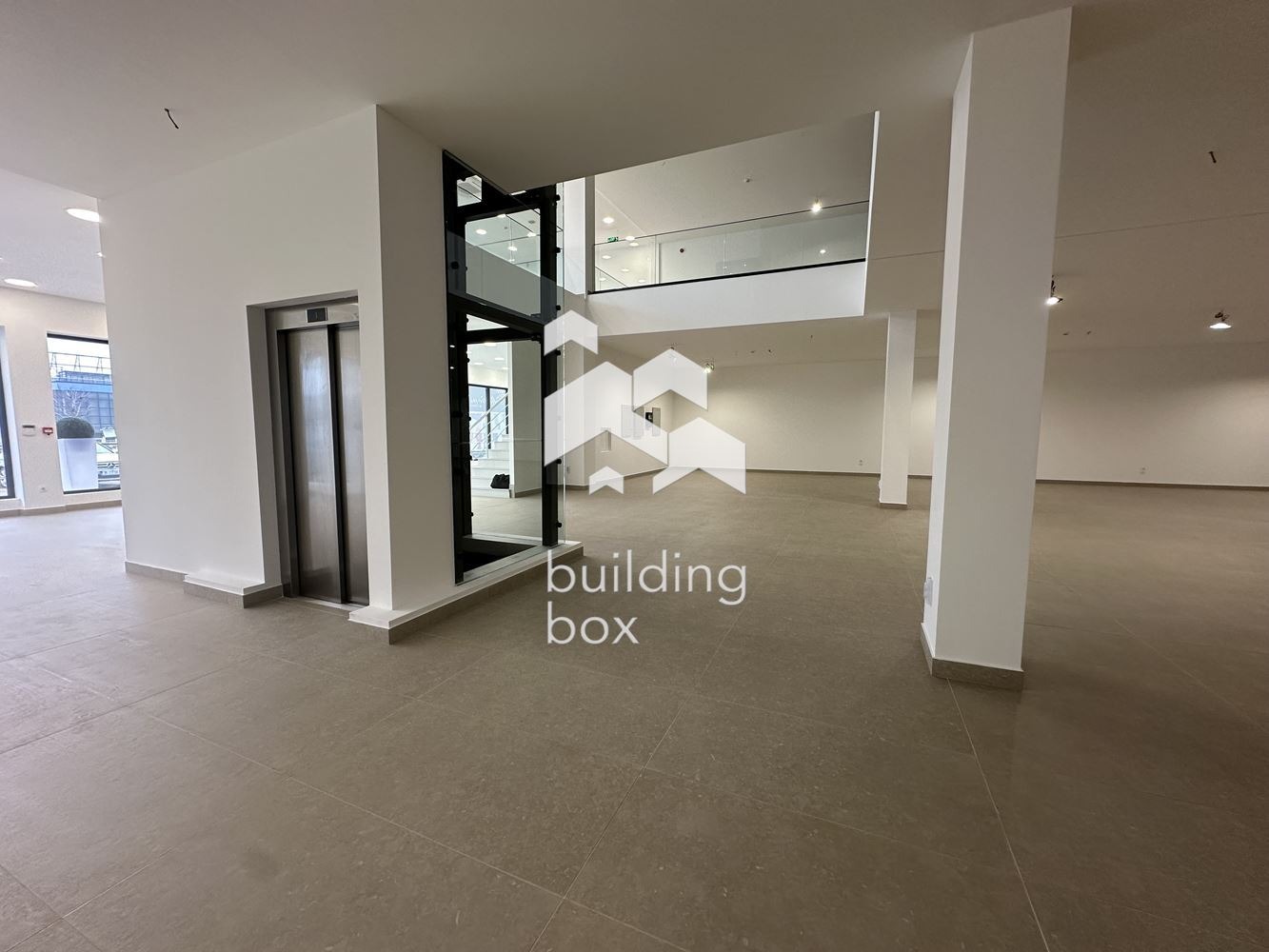 Дава под наем МАГАЗИН, гр. София, Република 2, снимка 4 - Магазини - 54082034