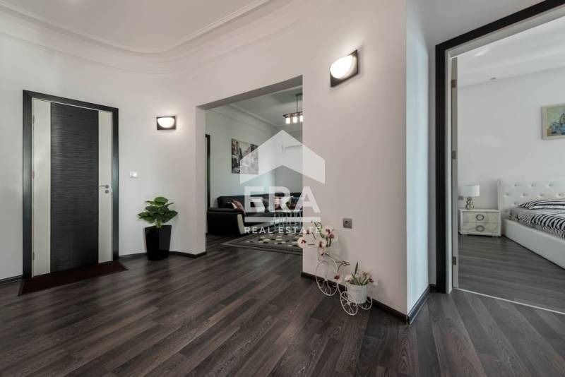 Дава под наем МНОГОСТАЕН, гр. Варна, Център, снимка 8 - Апартаменти - 53282528