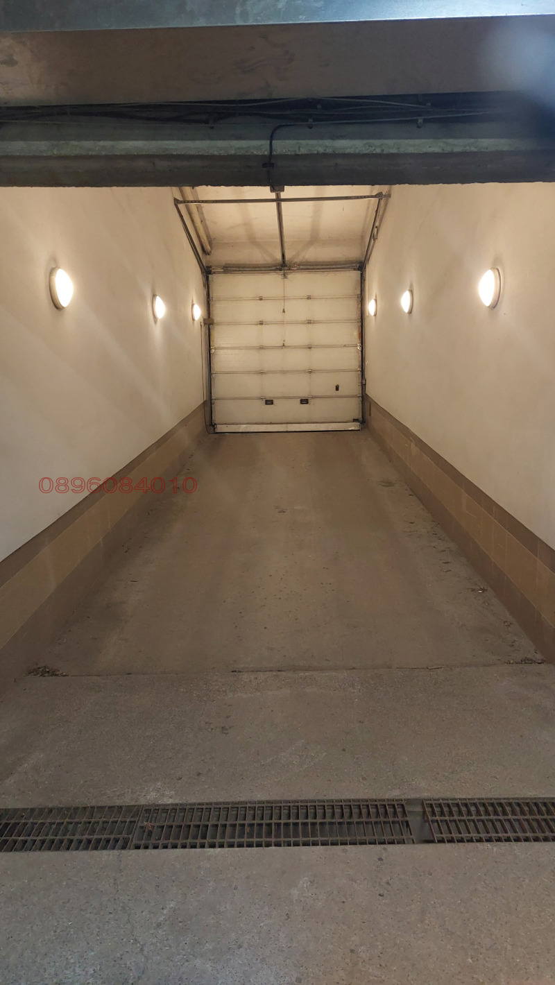 Дава под наем ГАРАЖ, ПАРКОМЯСТО, гр. Русе, Център, снимка 6 - Гаражи и паркоместа - 53155853