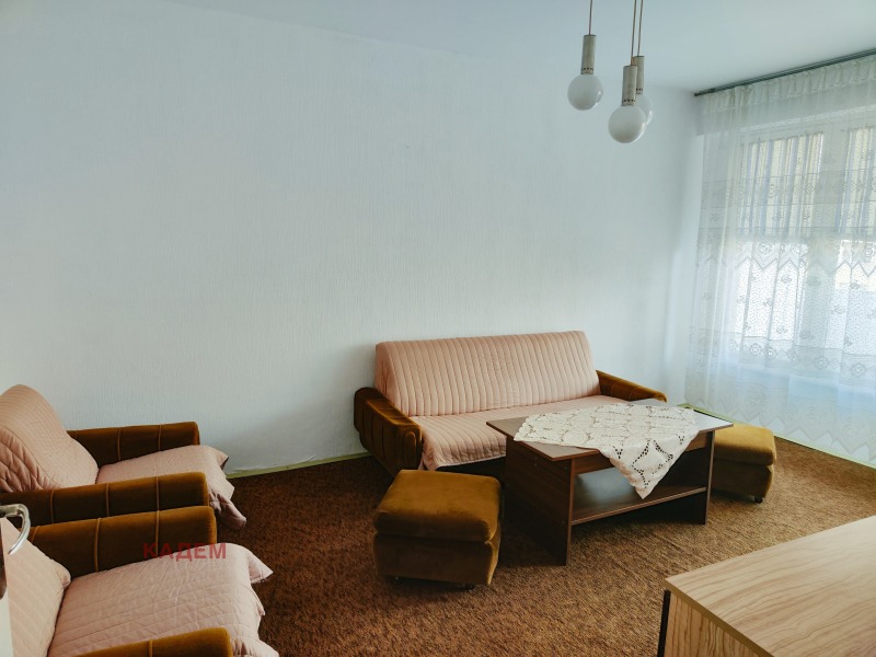 Дава под наем  2-стаен град Кюстендил , Запад , 70 кв.м | 61849174
