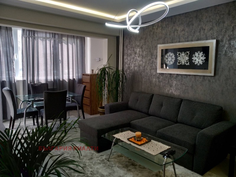 Zu vermieten  1 Schlafzimmer Sofia , Mladost 4 , 55 qm | 84981977 - Bild [2]