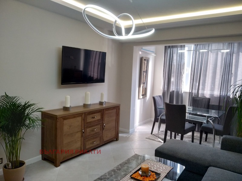 Zu vermieten  1 Schlafzimmer Sofia , Mladost 4 , 55 qm | 84981977