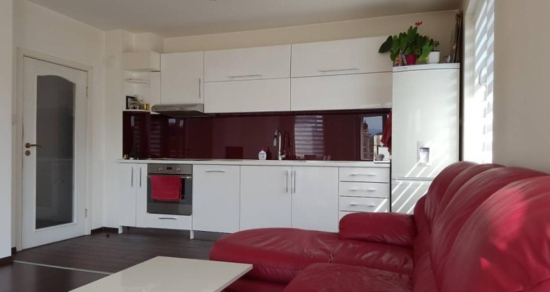 A louer  2 chambres Plovdiv , Maracha , 106 m² | 46309925