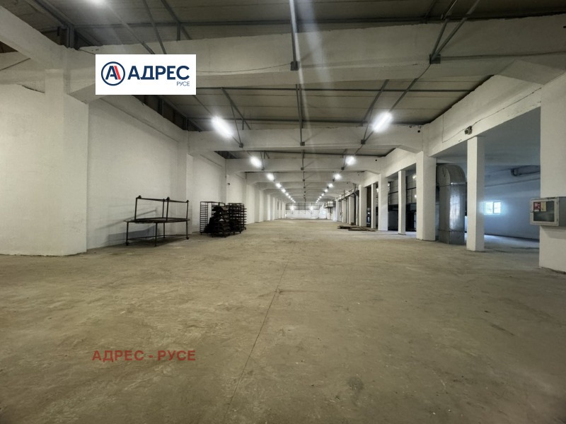 A louer  Stockage Rouse , Targoviya na edro , 1900 m² | 47371861 - image [4]