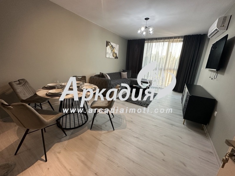 Zu vermieten  1 Schlafzimmer Plowdiw , Zentar , 85 qm | 42979533