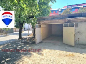 Garage Alei Vazrajdane, Ruse