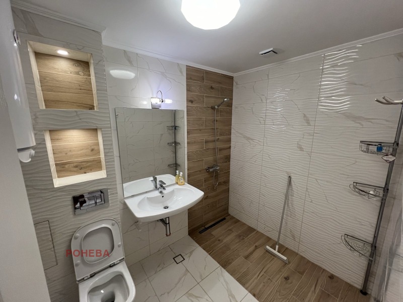 K pronájmu  2 ložnice Varna , Centar , 130 m2 | 60237528 - obraz [12]