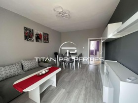 2 Schlafzimmer Mladost 1, Warna