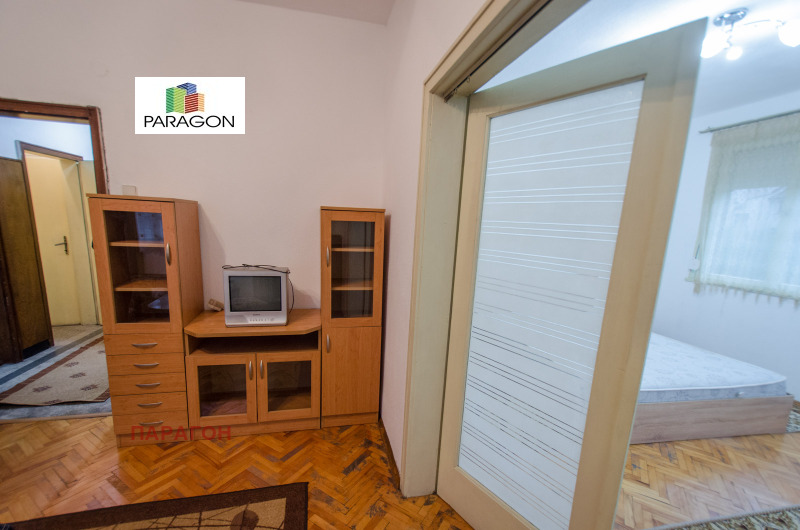 De inchiriat  2 dormitoare Gabrovo , Țentâr , 101 mp | 85762429 - imagine [7]