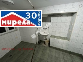 Етаж от къща град Варна, Център 8