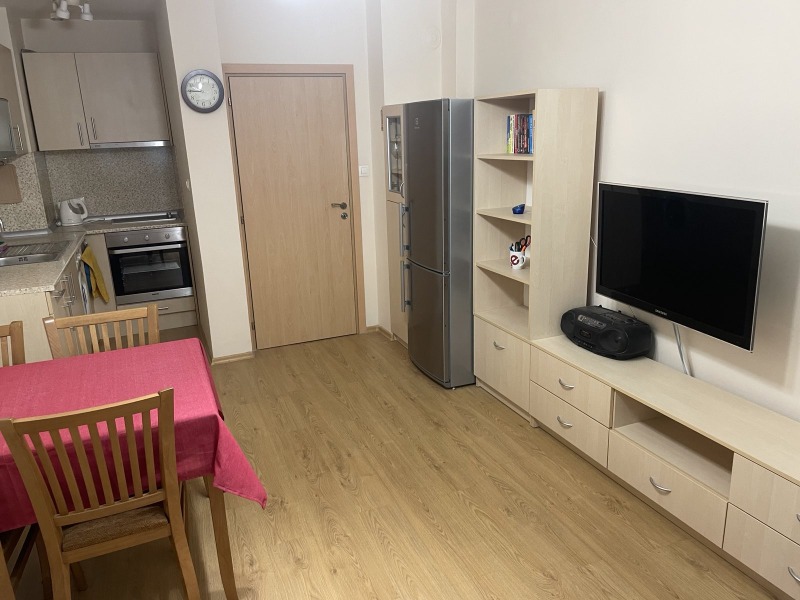 Te huur  2 slaapkamers Burgas , Tsentar , 74 m² | 56537011 - afbeelding [2]