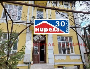 Дава под наем  Етаж от къща град Варна , Център , 95 кв.м | 58933691