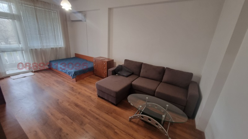 Дава под наем 2-СТАЕН, гр. София, Център, снимка 2 - Апартаменти - 53418869