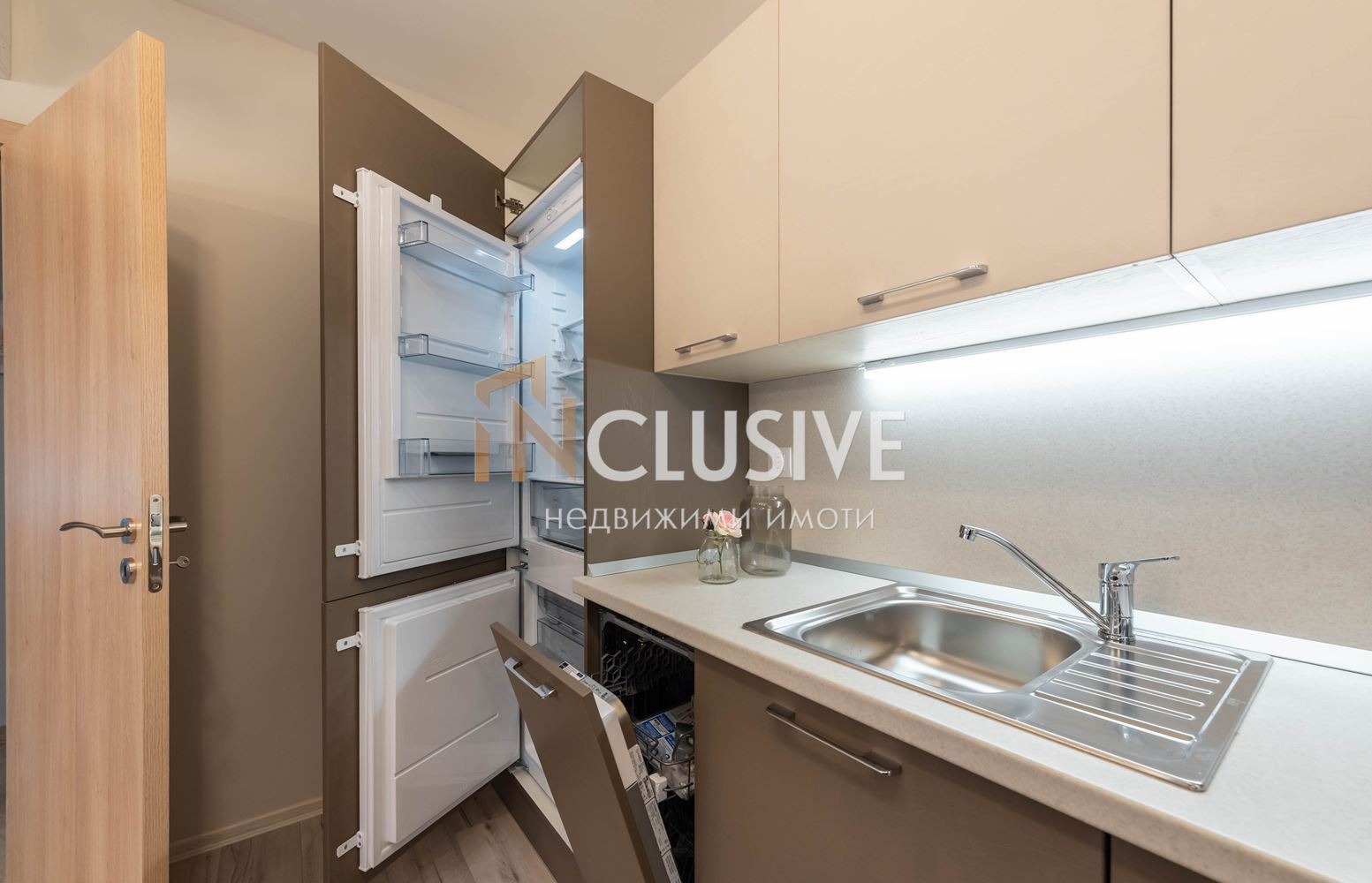 Дава под наем 4-СТАЕН, гр. Варна, Гръцка махала, снимка 3 - Апартаменти - 53648855