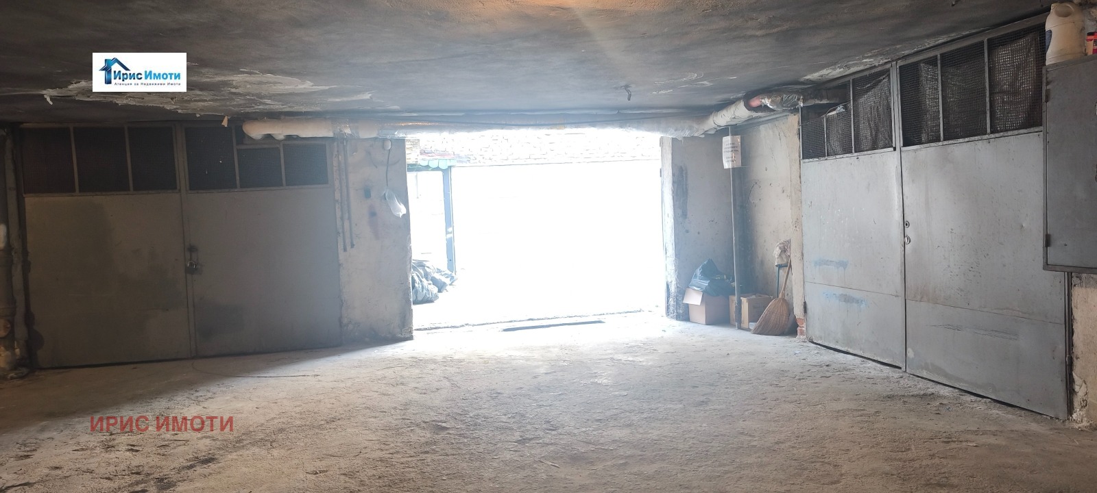 Дава под наем ГАРАЖ, ПАРКОМЯСТО, гр. София, Медицинска академия, снимка 4 - Гаражи и паркоместа - 53724642