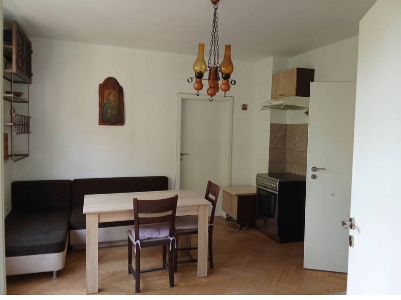 Под наем 3-СТАЕН, град София, Иван Вазов • 1550 лв. / 792.50 € • 51755685 1