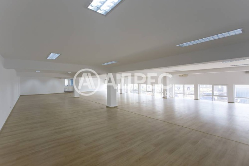 Te huur  Kantoor Sofia , Vrazjdebna , 270 m² | 56347130