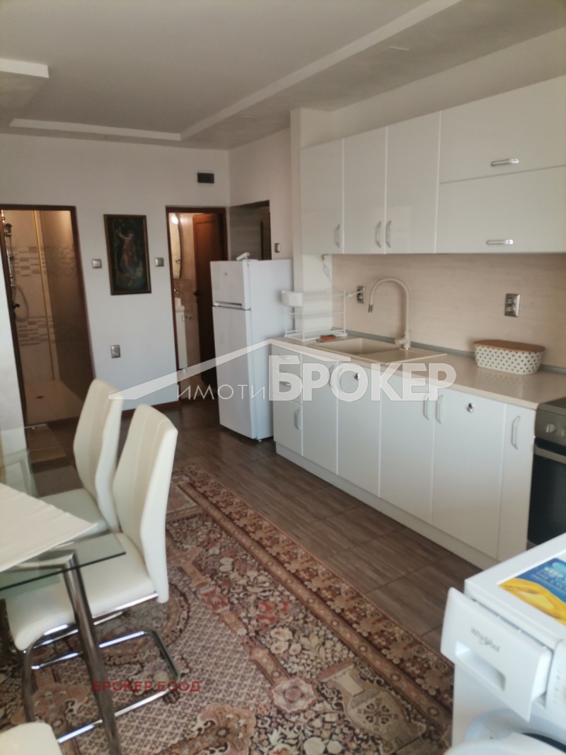 Дава под Наем 2-СТАЕН в град Сливен, Стоян Заимов - 70 кв.м / 330 € » 645.42 лв., БРОКЕР ЕООД