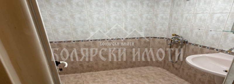 Дава под наем 3-СТАЕН, гр. Велико Търново, Център, снимка 13 - Апартаменти - 52469016