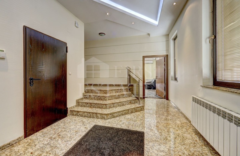 Do wynajęcia  Dom Sofia , Centar , 647 mkw | 24489558 - obraz [2]