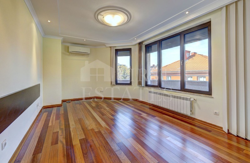 Kiralık  Ev Sofia , Centar , 647 metrekare | 24489558 - görüntü [6]