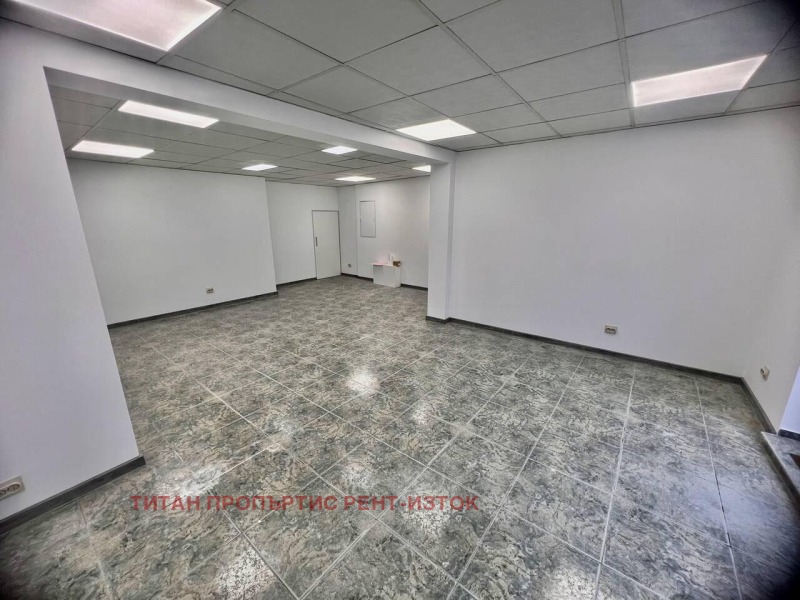 Дава под наем МАГАЗИН, гр. Бургас, Център, снимка 3 - Магазини - 52377135