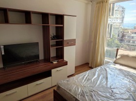 1 dormitor Colhozen pazar, Varna 1