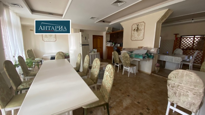 Дава под Наем МАГАЗИН в област Бургас, гр. Созопол - 190 кв.м / 750 € » 1 466.87 лв., АНТАРИА