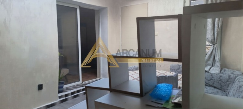 Дава под наем ЕТАЖ ОТ КЪЩА, гр. Варна, Колхозен пазар, снимка 2 - Етаж от къща - 53088954