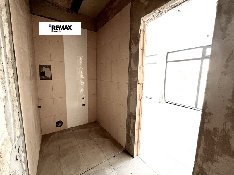 Дава под наем МАГАЗИН, гр. Айтос, област Бургас, снимка 5 - Магазини - 53155489