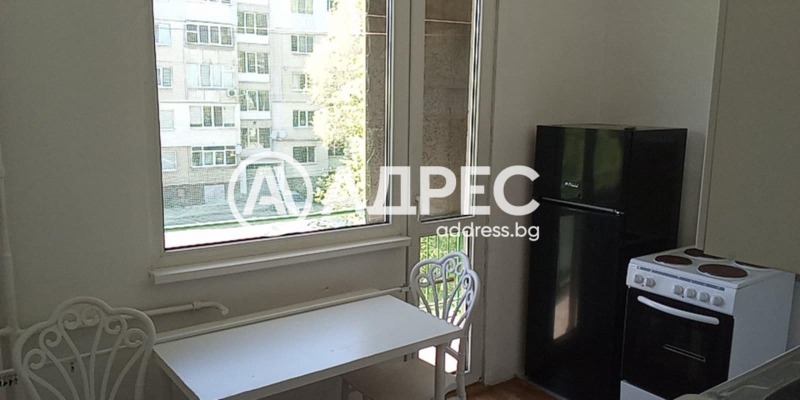 Дава под нем  2-стаен, град София, Надежда 4 •  900 лв. • ID 72514353 — holmes.bg - [1] 