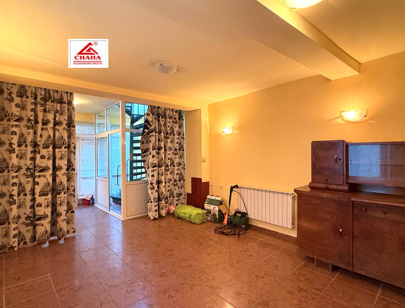 Дава под Наем САМОСТОЯТЕЛНА СГРАДА в град Русе, Център - 68 кв.м / 320 € » 625.87 лв., СИАНА