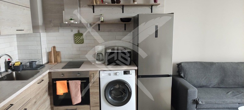 Издаје се  1 спаваћа соба Варна , м-т Долна Трака , 58 м2 | 37647948