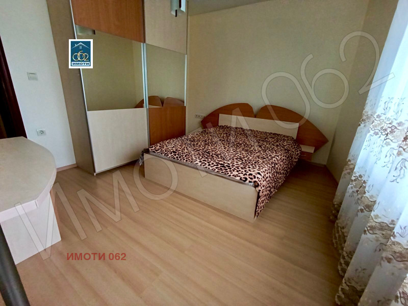 Дава под наем 3-СТАЕН, гр. Велико Търново, Колю Фичето, снимка 5 - Апартаменти - 53368519