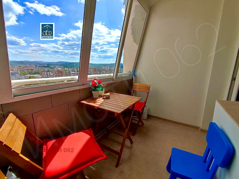 Дава под наем 3-СТАЕН, гр. Велико Търново, Колю Фичето, снимка 2 - Апартаменти - 53368519