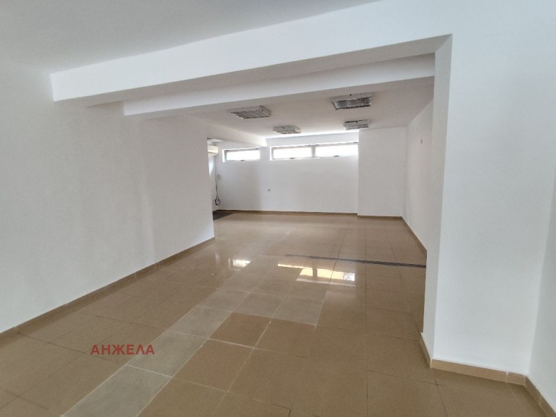 Дава под наем БИЗНЕС ИМОТ, гр. Пазарджик, Идеален център