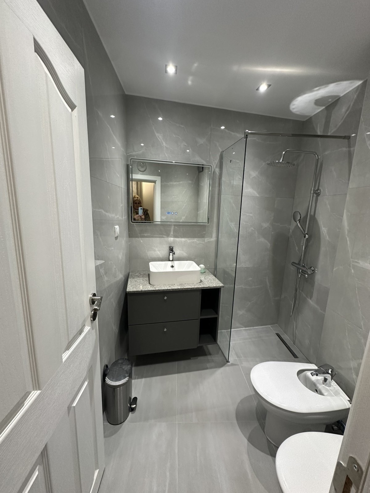 Дава под наем 2-СТАЕН, гр. Пловдив, Кършияка, снимка 8 - Апартаменти - 54071242