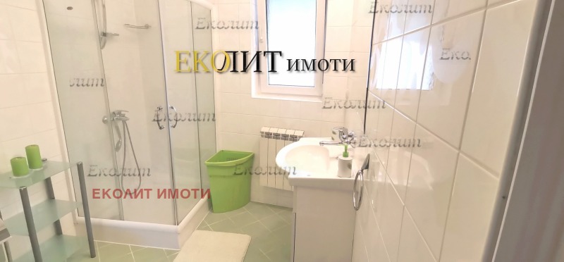 Kiadó  3 hálószobás Sofia , Studentski grad , 210 négyzetméter | 23692881 - kép [8]