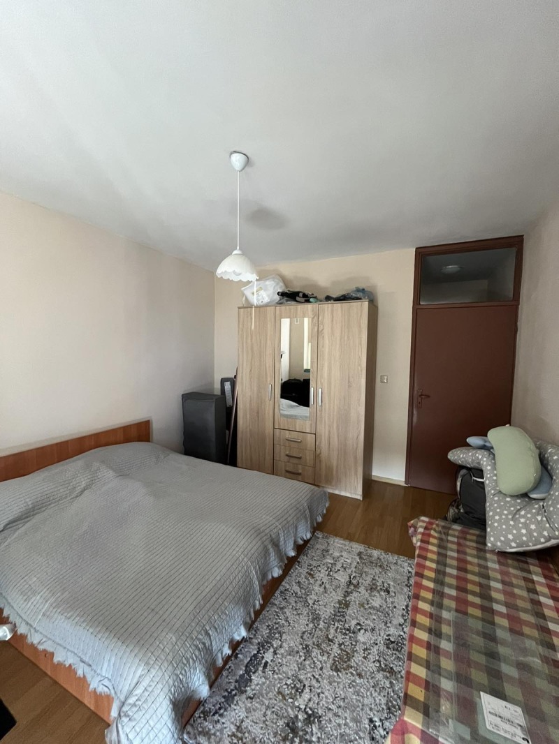 K pronájmu  1 ložnice Sofia , Borovo , 81 m2 | 77671811 - obraz [5]