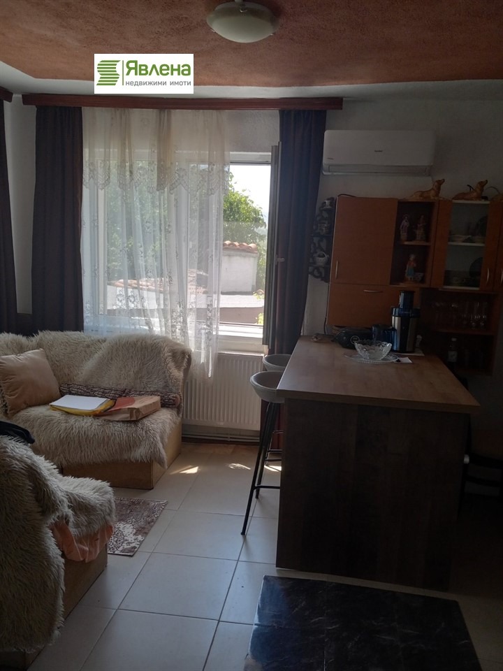 Дава под наем ЕТАЖ ОТ КЪЩА, гр. Перник, Църква, снимка 5 - Етаж от къща - 52748532