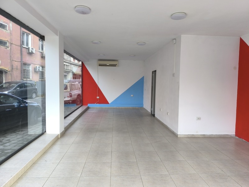 Дава под наем МАГАЗИН, гр. Габрово, Център, снимка 2 - Магазини - 52667825