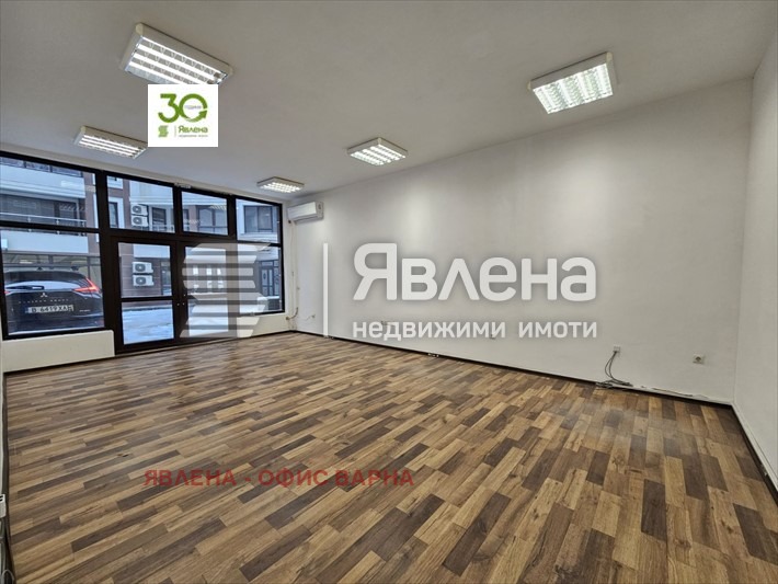 Дава под наем МАГАЗИН, гр. Варна, Левски 1, снимка 5 - Магазини - 53332030