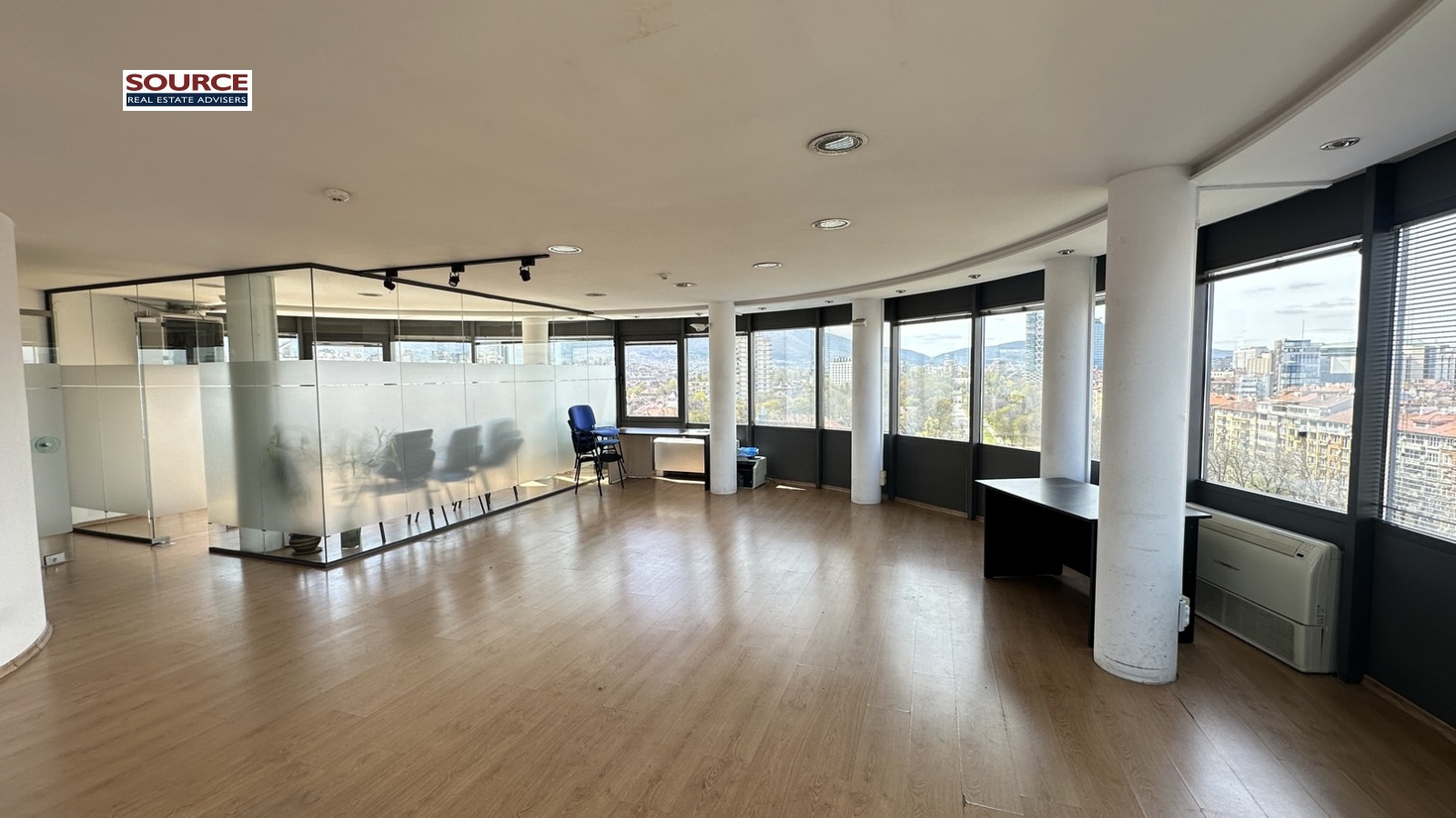 Дава под наем ОФИС, гр. София, Център, снимка 2 - Офиси - 49878624